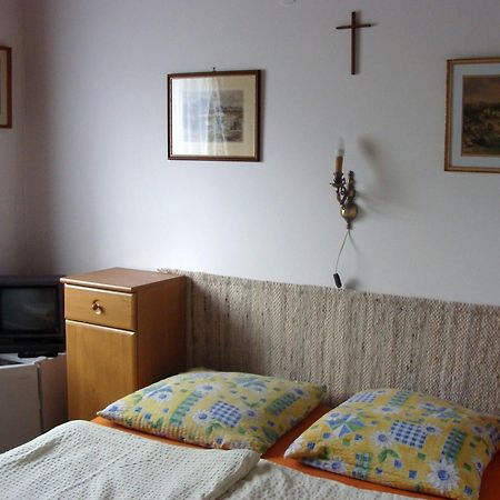Andras Nadfedeles Vendeghaz Hotel ตีฮานี ภายนอก รูปภาพ