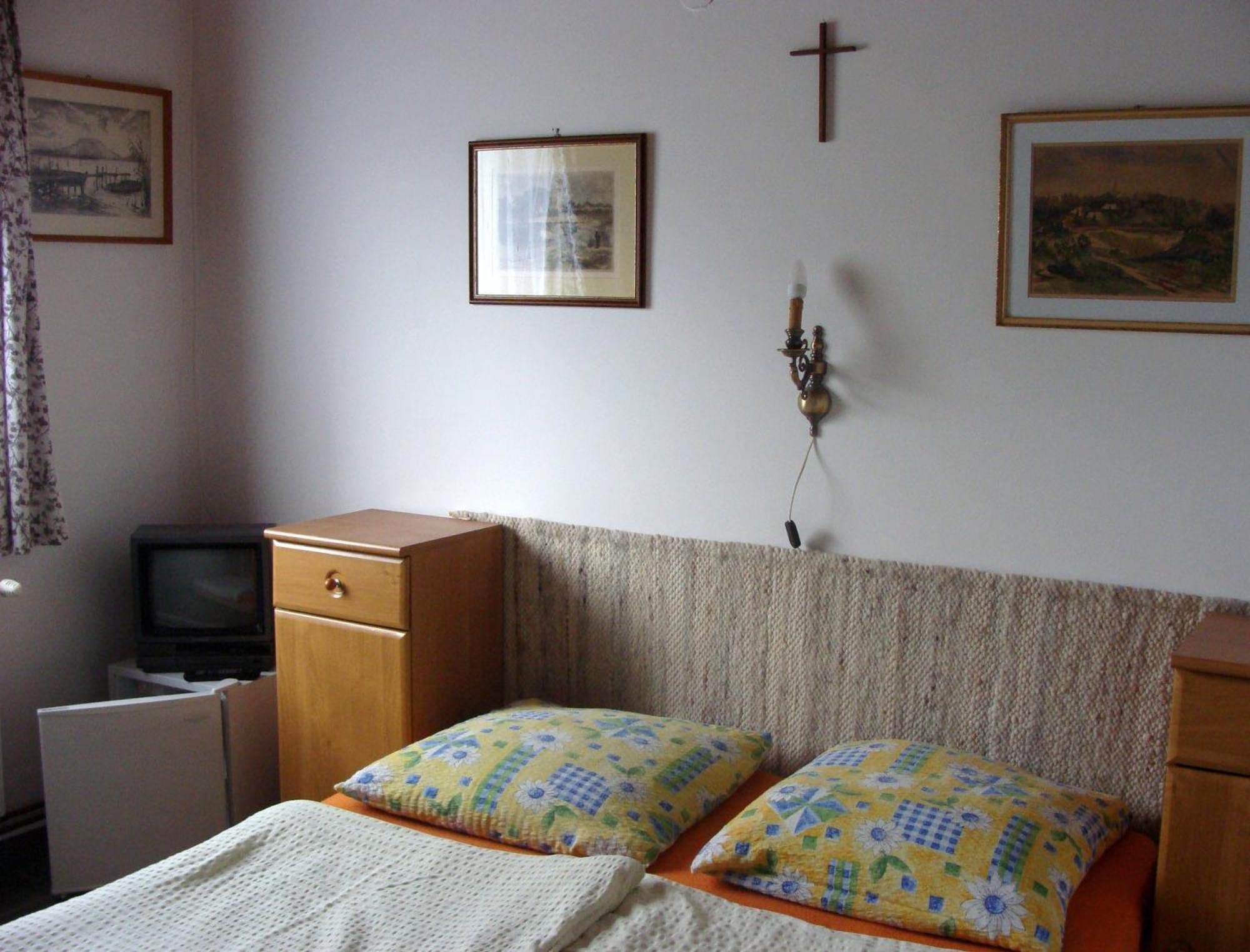 Andras Nadfedeles Vendeghaz Hotel ตีฮานี ภายนอก รูปภาพ